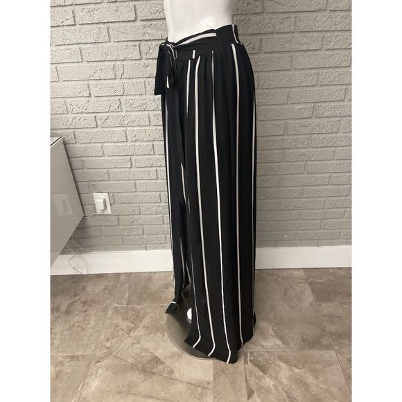 Haute Monda Black & White Striped Shorts Size M - Picture 3 of 8